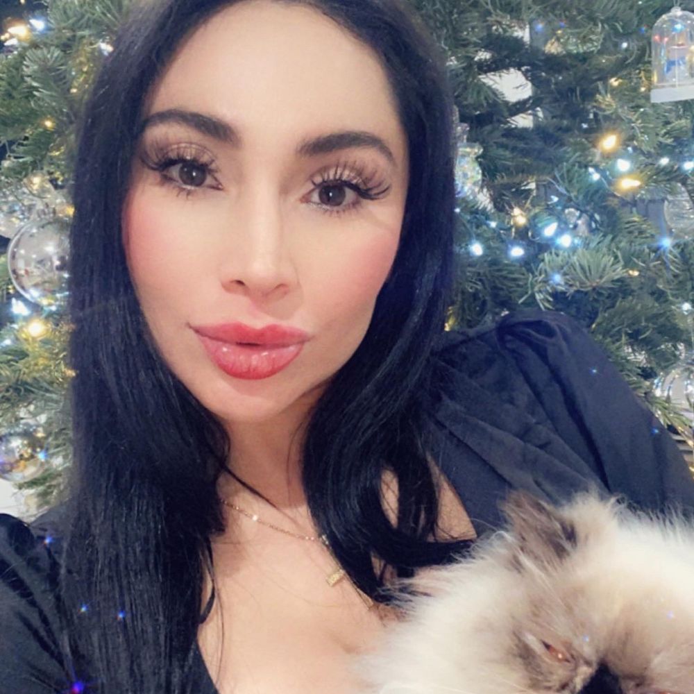 Meet your Posher, Sarahi